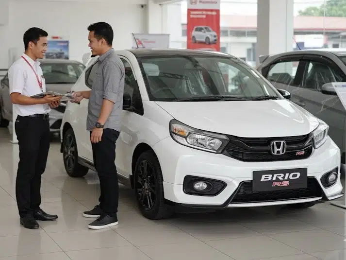 kredit mobil brio​